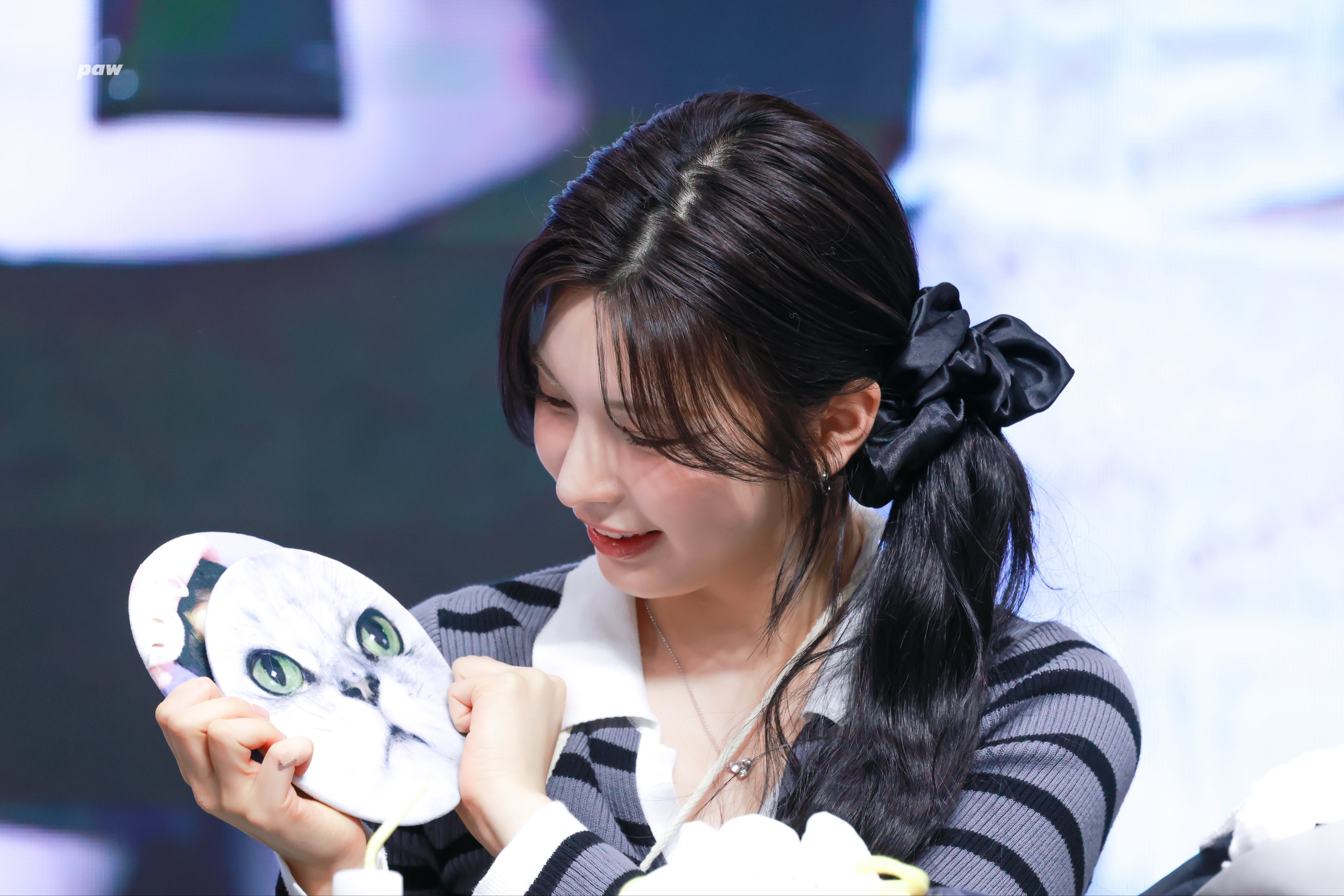 엔믹스 배이 wearing PS153N